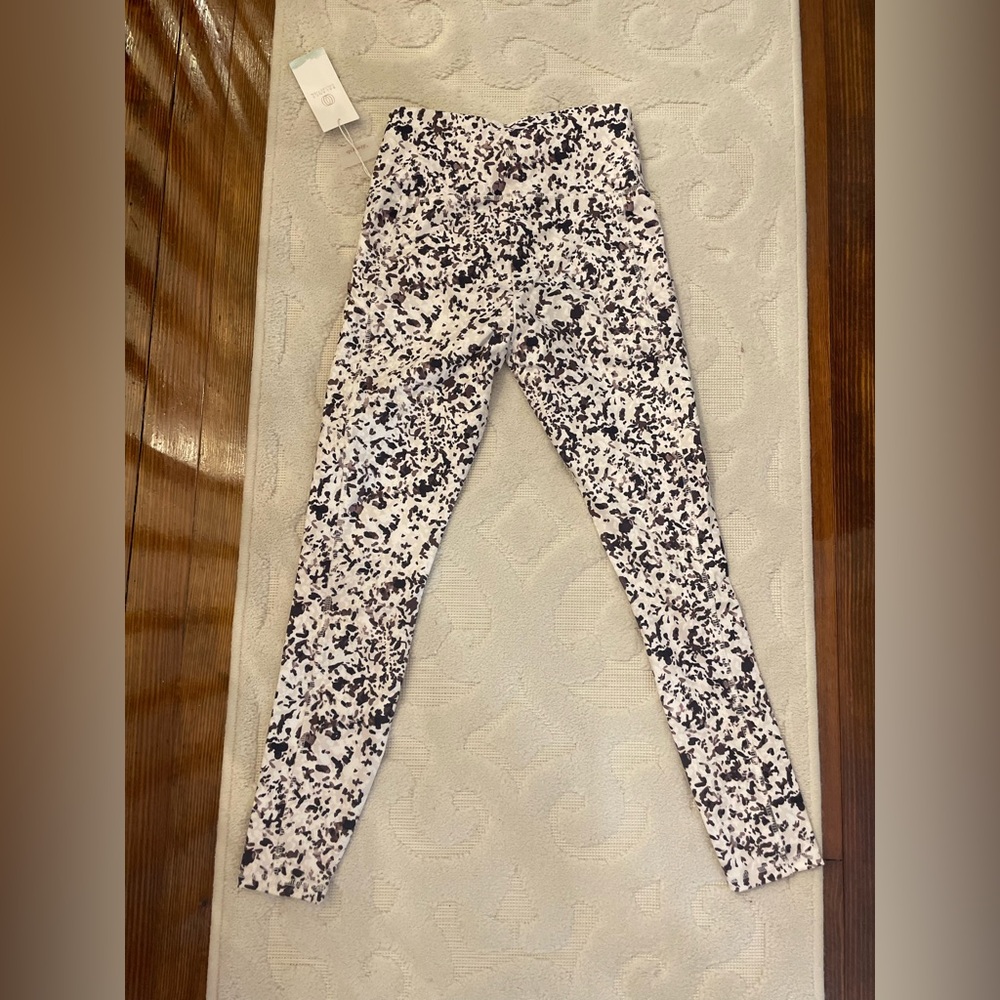 Balance collection leggings